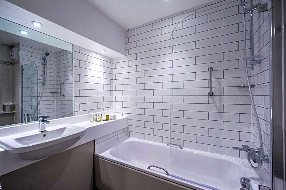 Diddly Squat & The Cotswolds